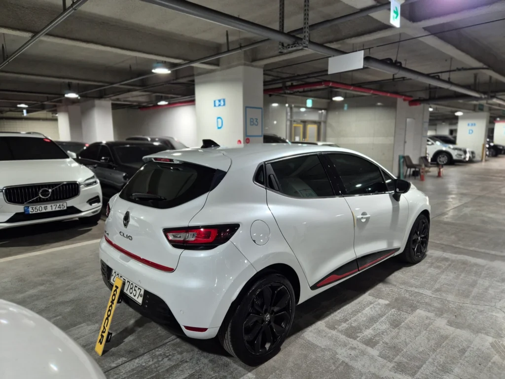 Renault-KoreaSamsung Clio Iconic