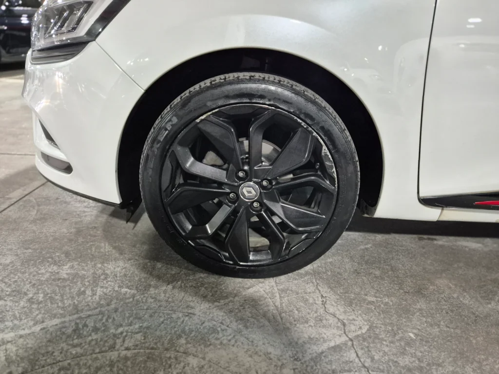 Renault-KoreaSamsung Clio Iconic