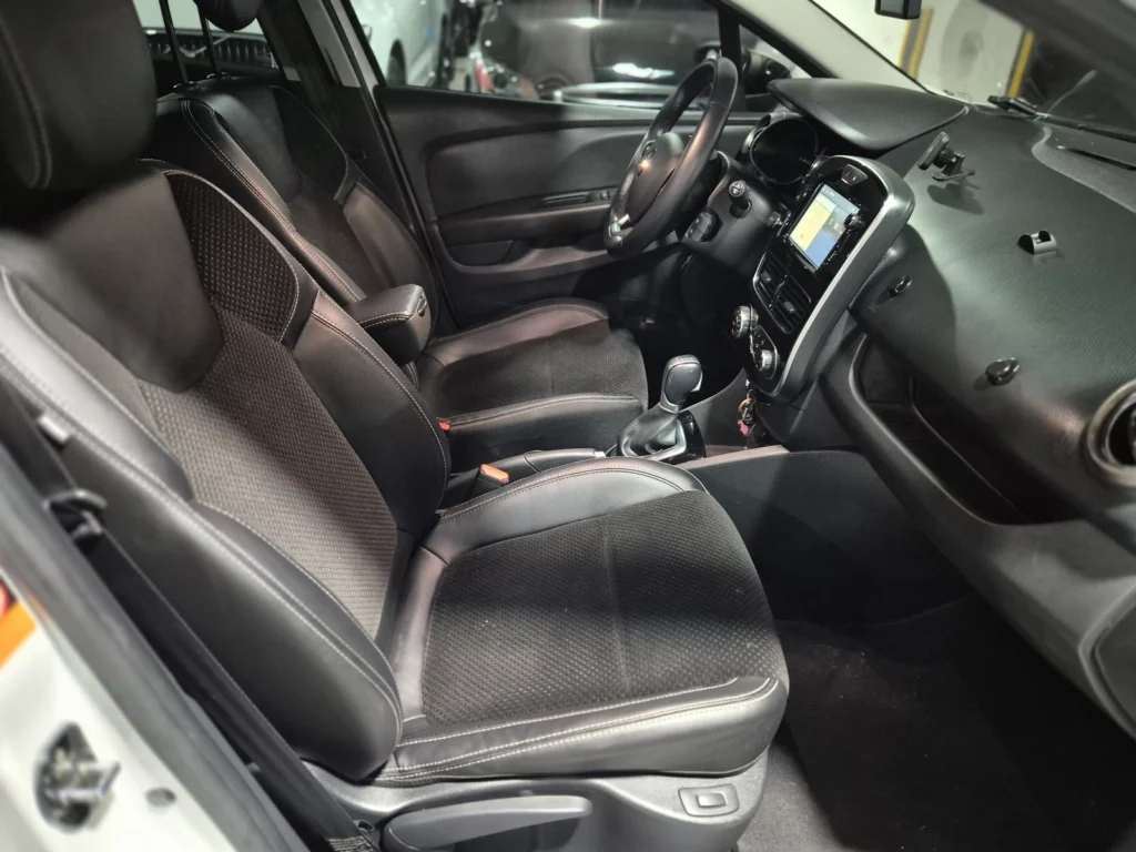 Renault-KoreaSamsung Clio Iconic