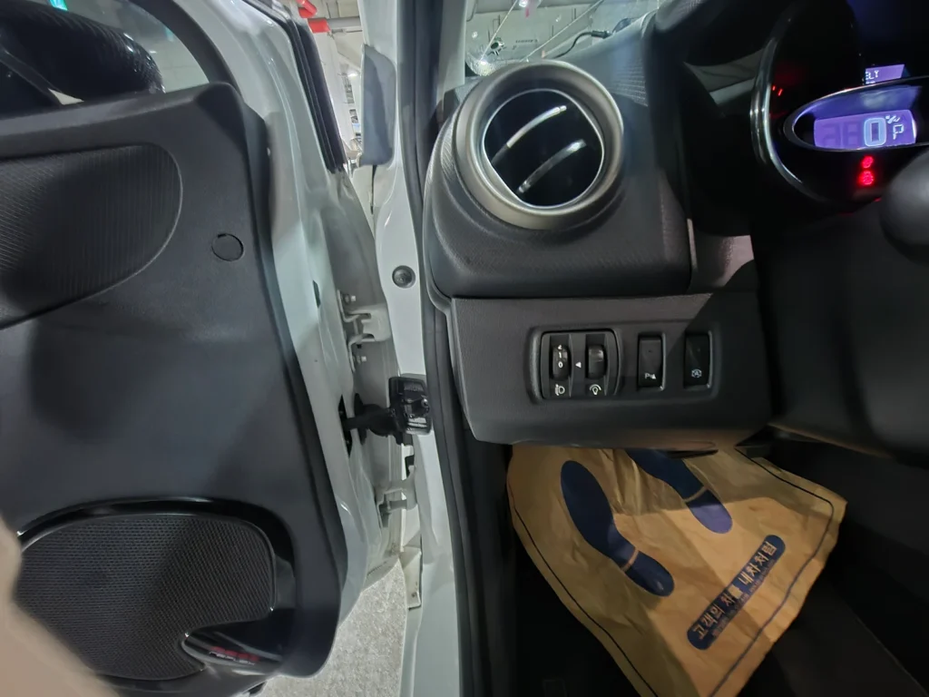 Renault-KoreaSamsung Clio Iconic