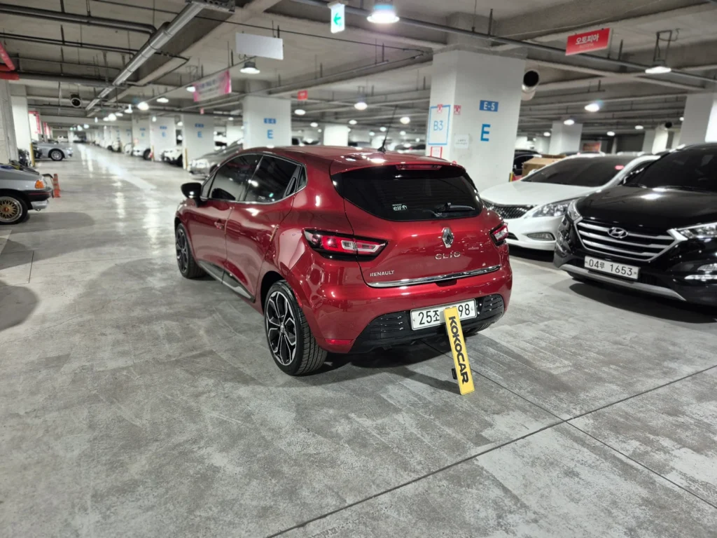 Renault-KoreaSamsung Clio Intense