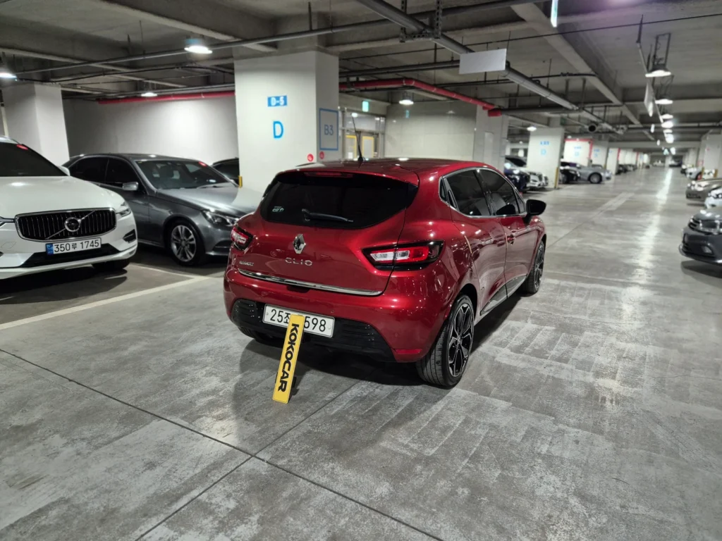 Renault-KoreaSamsung Clio Intense