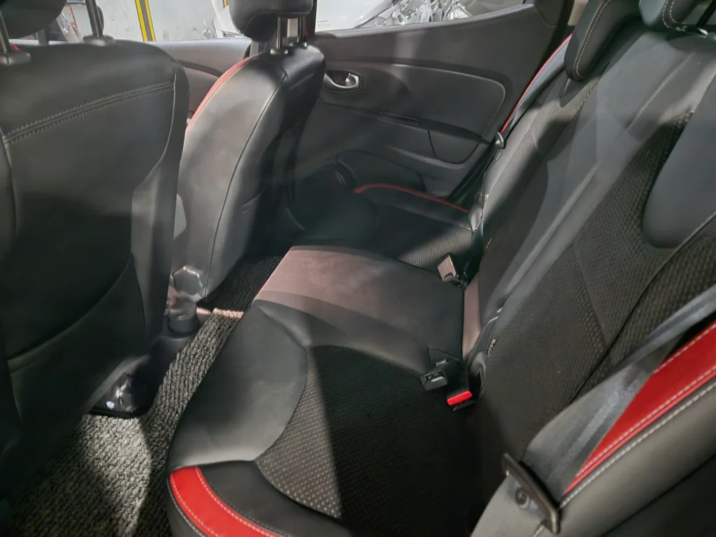 Renault-KoreaSamsung Clio Intense