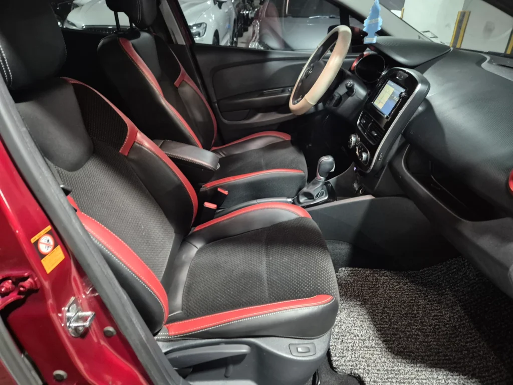 Renault-KoreaSamsung Clio Intense