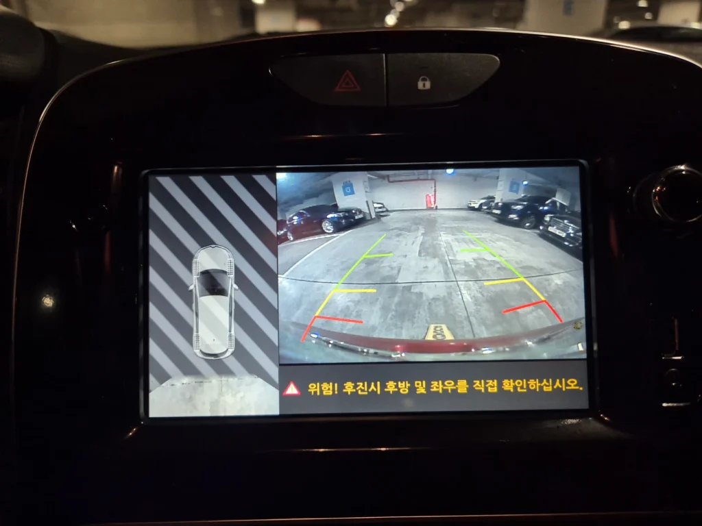 Renault-KoreaSamsung Clio Intense