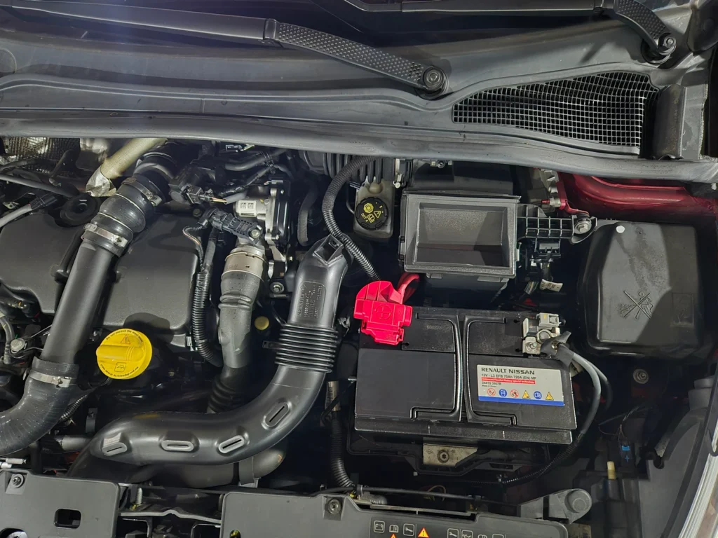 Renault-KoreaSamsung Clio Intense