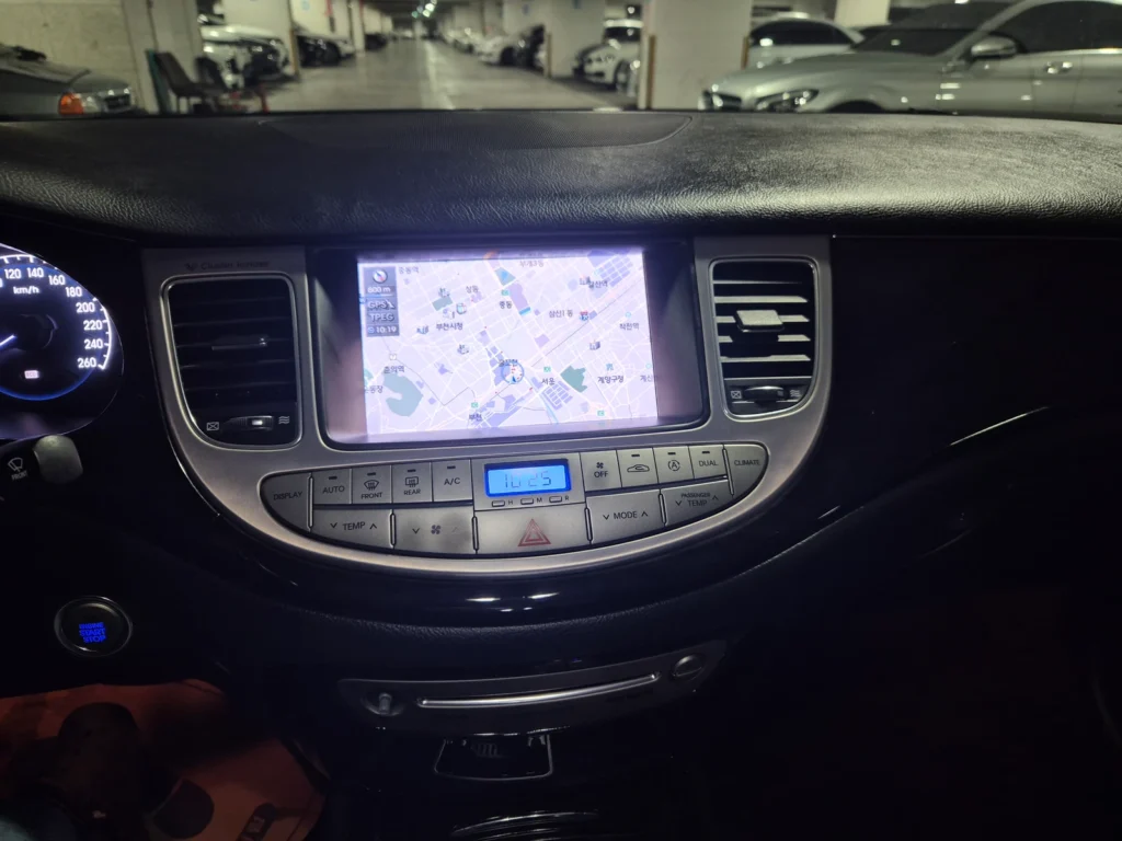 Hyundai Genesis (BH330) 3.3 Luxury