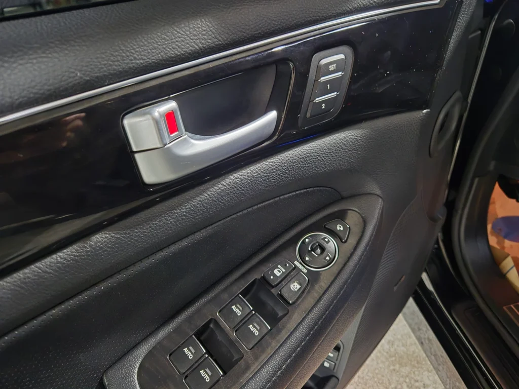 Hyundai Genesis (BH330) 3.3 Luxury