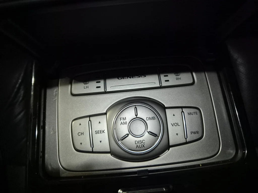 Hyundai Genesis (BH330) 3.3 Luxury