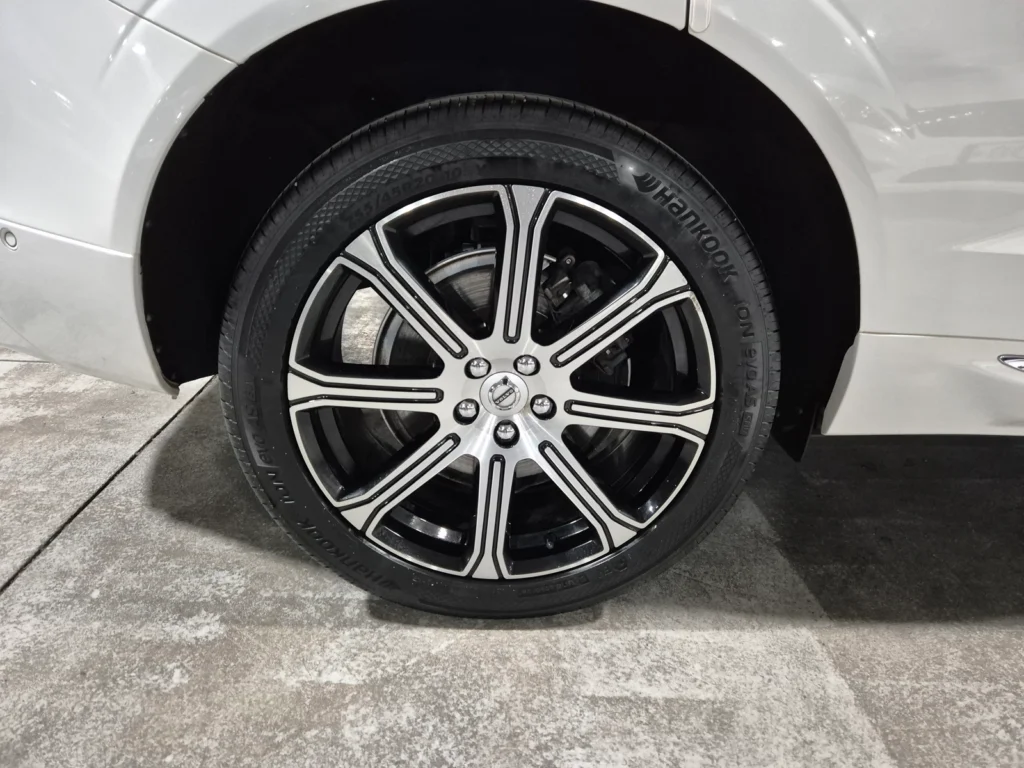 Volvo XC60 2nd Gen D5 Inscription