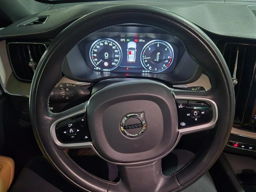 Volvo XC60 2nd Gen D5 Inscription