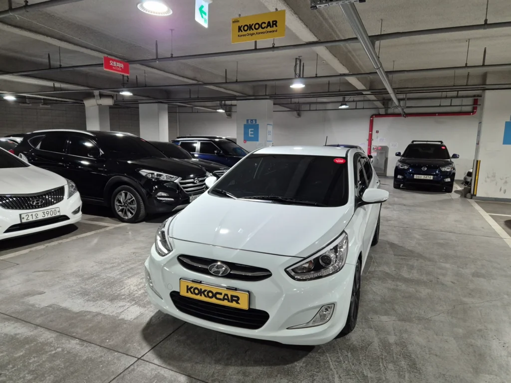 Hyundai Accent (new) Wit Diesel 1.6 VGT Modern