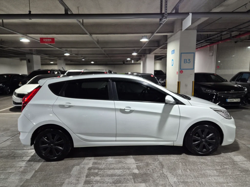 Hyundai Accent (new) Wit Diesel 1.6 VGT Modern