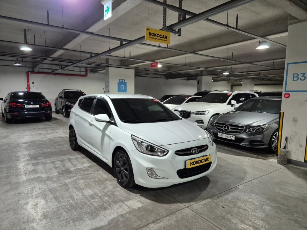 Hyundai Accent (new) Wit Diesel 1.6 VGT Modern