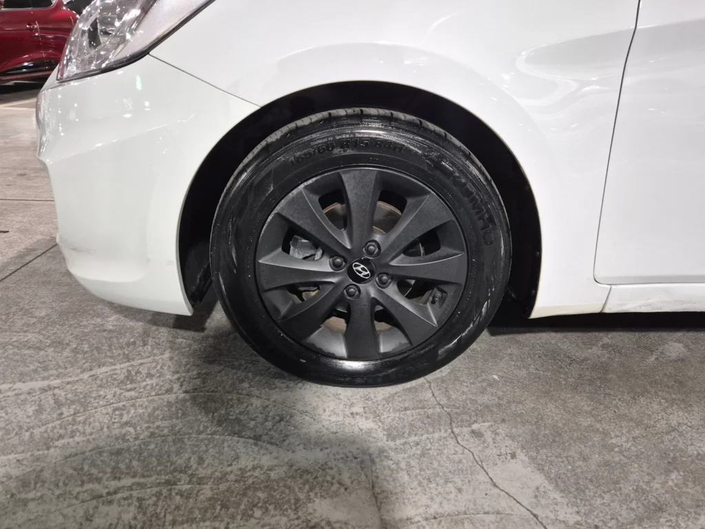 Hyundai Accent (new) Wit Diesel 1.6 VGT Modern