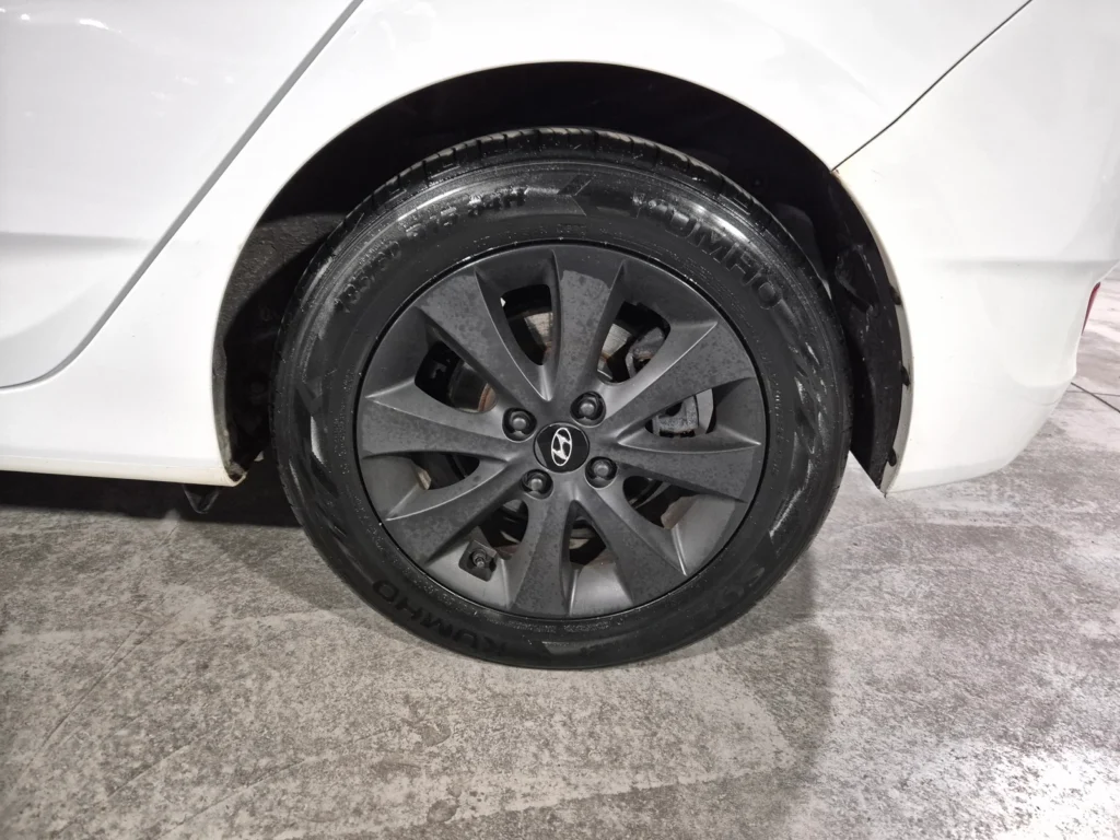 Hyundai Accent (new) Wit Diesel 1.6 VGT Modern