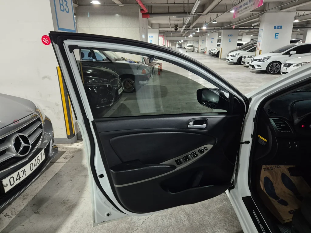 Hyundai Accent (new) Wit Diesel 1.6 VGT Modern