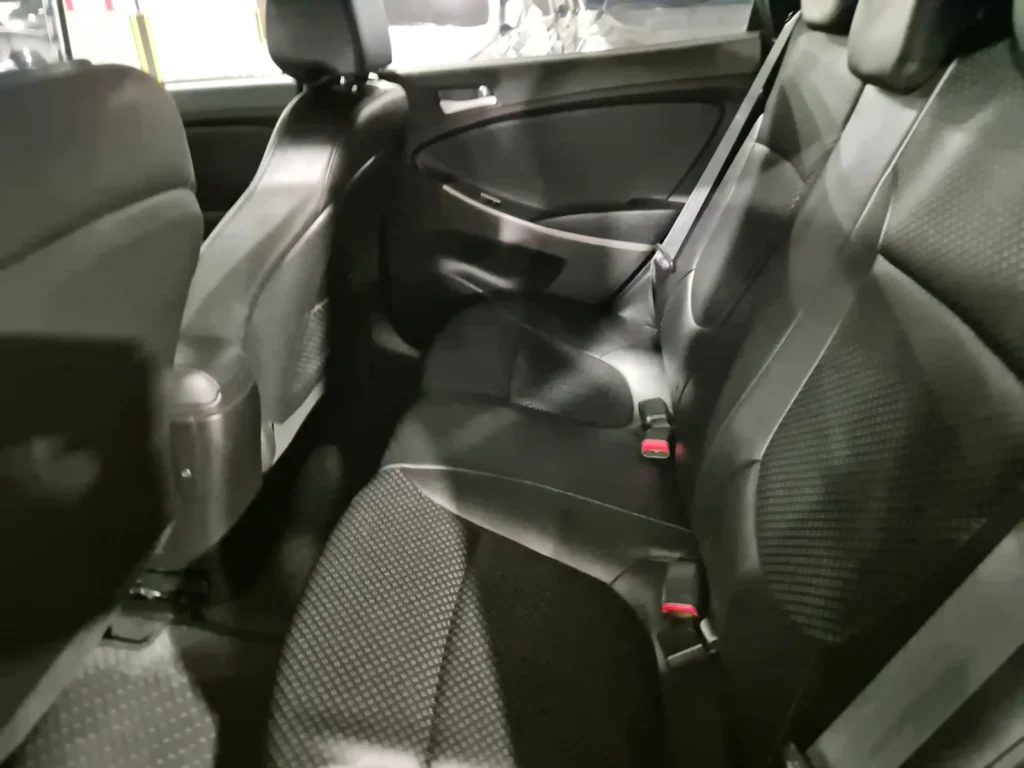 Hyundai Accent (new) Wit Diesel 1.6 VGT Modern