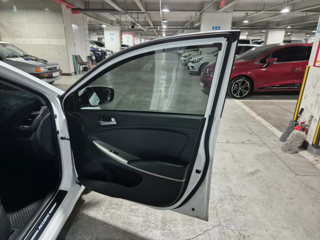 Hyundai Accent (new) Wit Diesel 1.6 VGT Modern