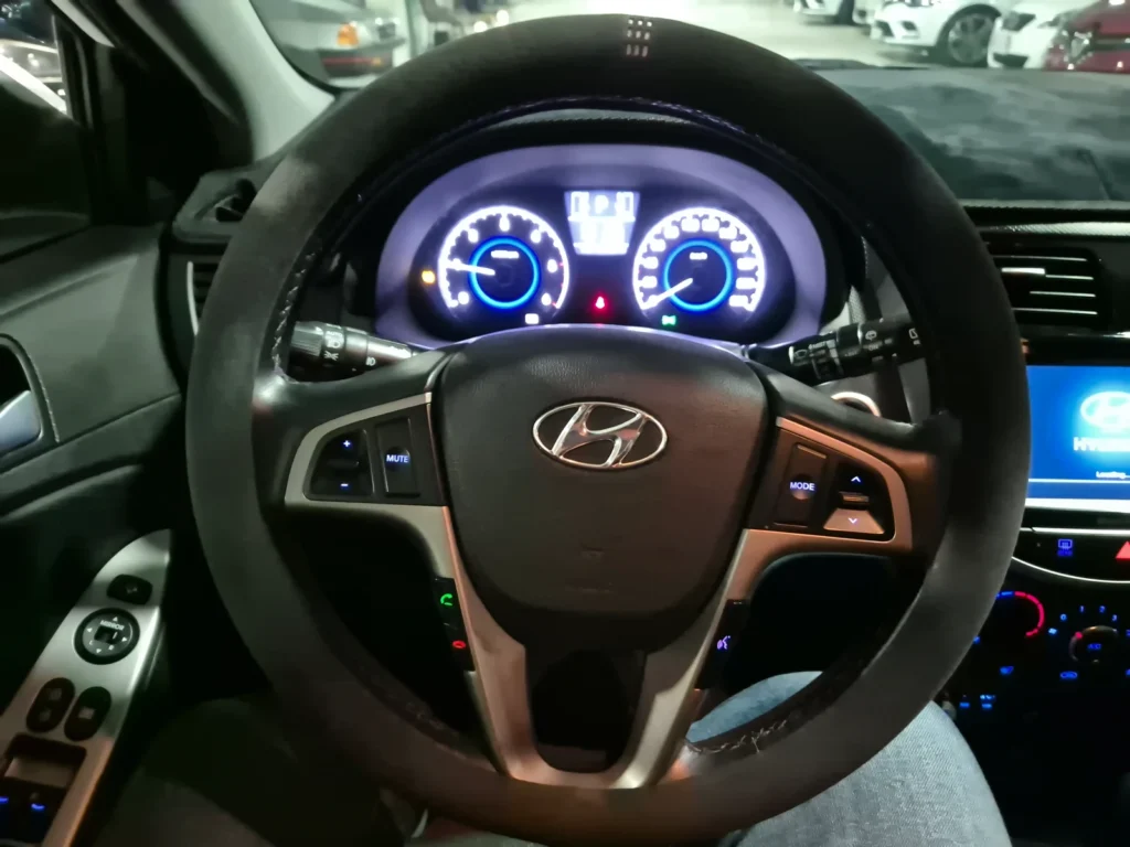 Hyundai Accent (new) Wit Diesel 1.6 VGT Modern