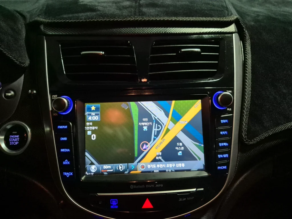 Hyundai Accent (new) Wit Diesel 1.6 VGT Modern