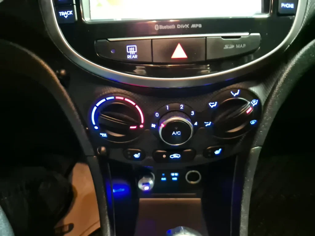 Hyundai Accent (new) Wit Diesel 1.6 VGT Modern