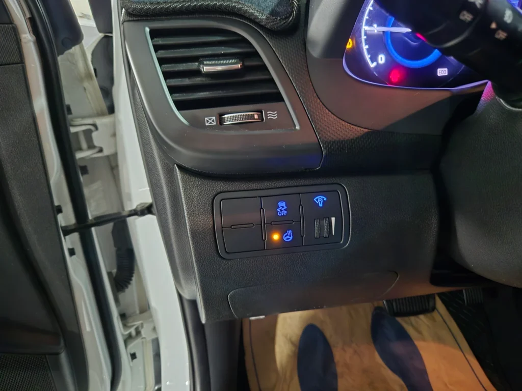 Hyundai Accent (new) Wit Diesel 1.6 VGT Modern