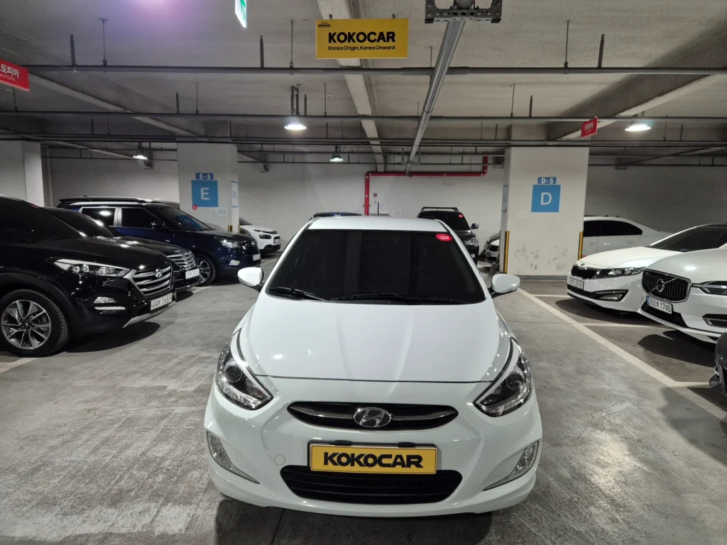 Hyundai Accent (new) Wit Diesel 1.6 VGT Modern