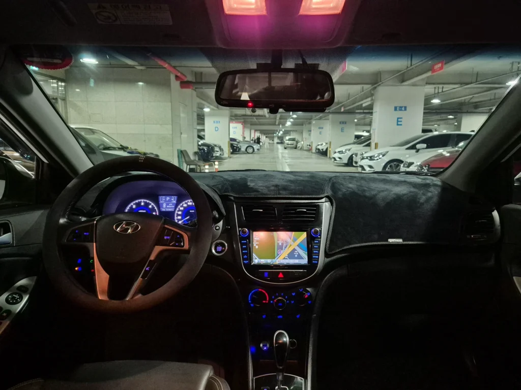 Hyundai Accent (new) Wit Diesel 1.6 VGT Modern