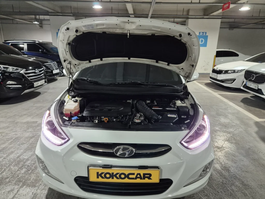 Hyundai Accent (new) Wit Diesel 1.6 VGT Modern