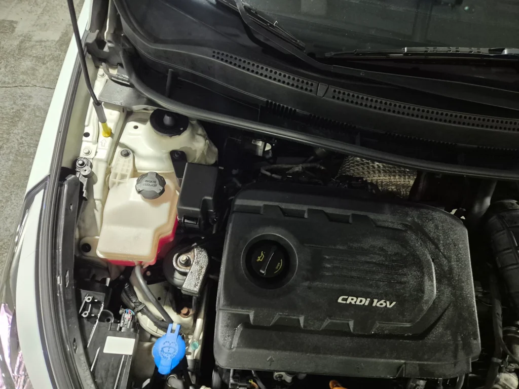 Hyundai Accent (new) Wit Diesel 1.6 VGT Modern