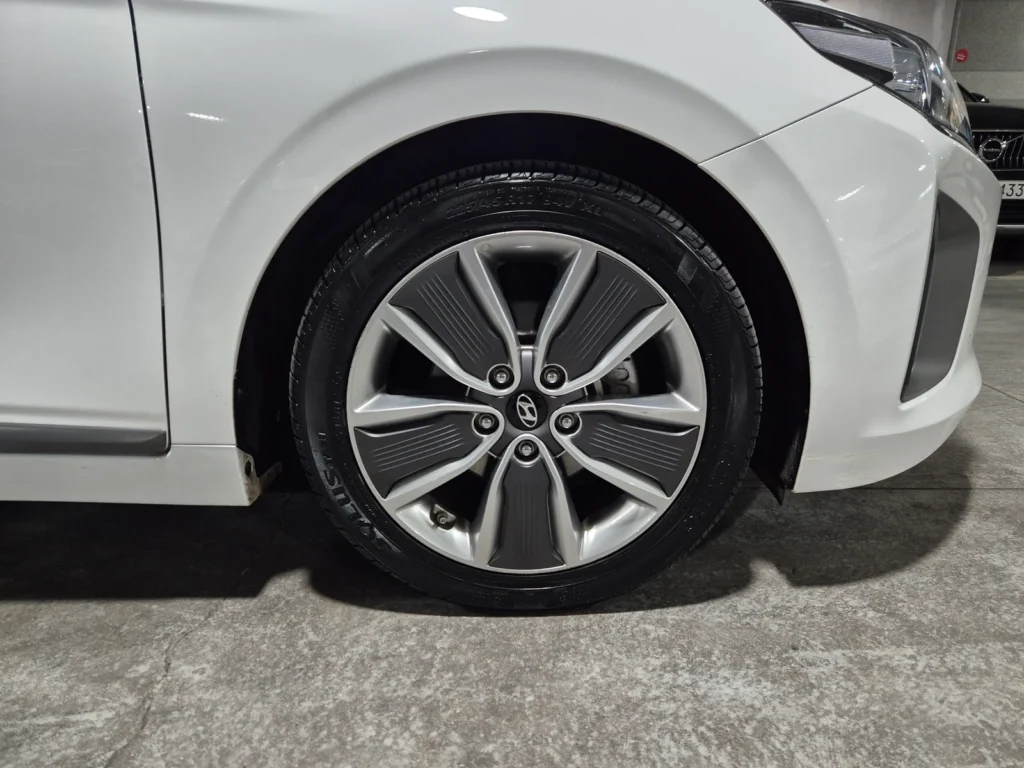 Hyundai Ioniq Hybrid Q