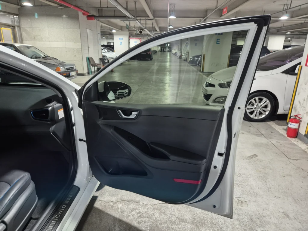 Hyundai Ioniq Hybrid Q