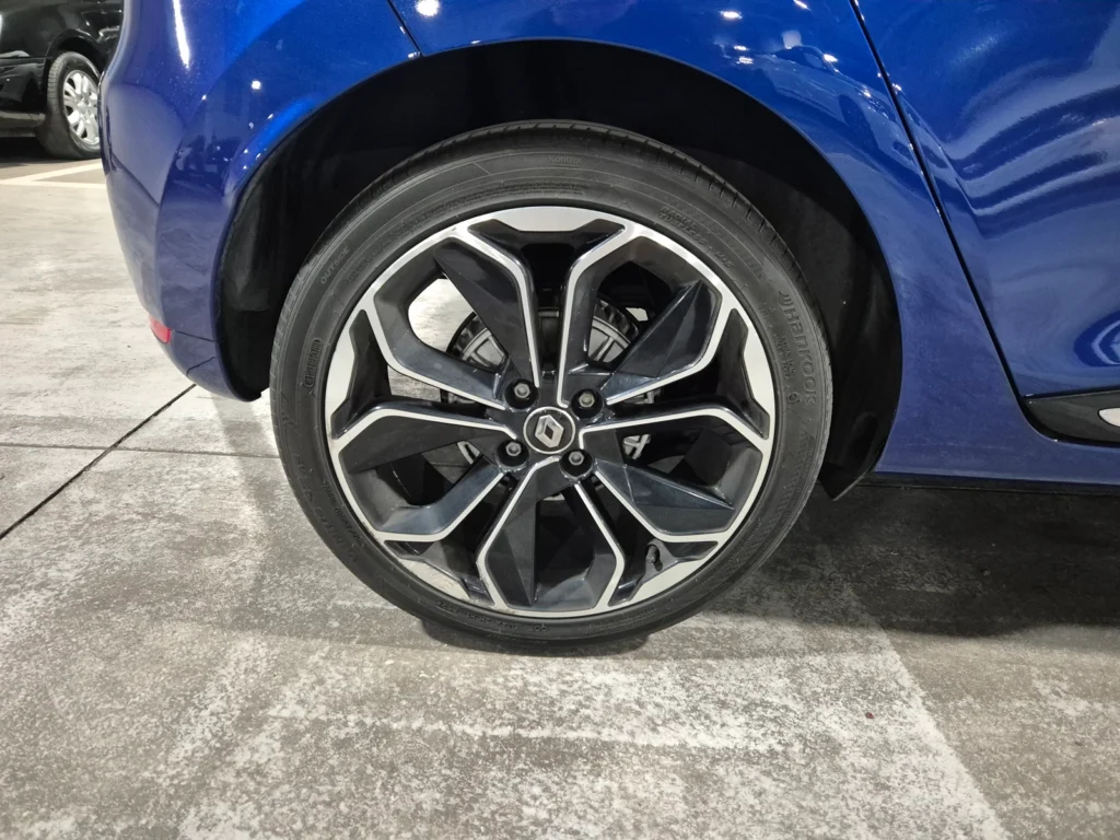 Renault-KoreaSamsung Clio Intens