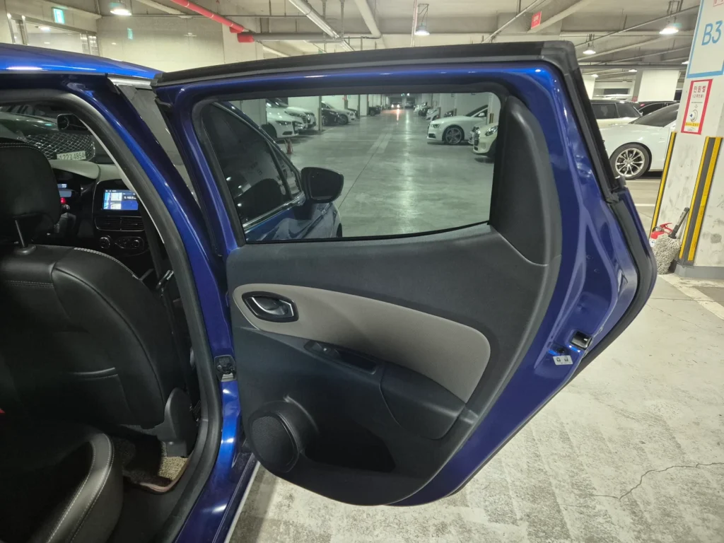 Renault-KoreaSamsung Clio Intens