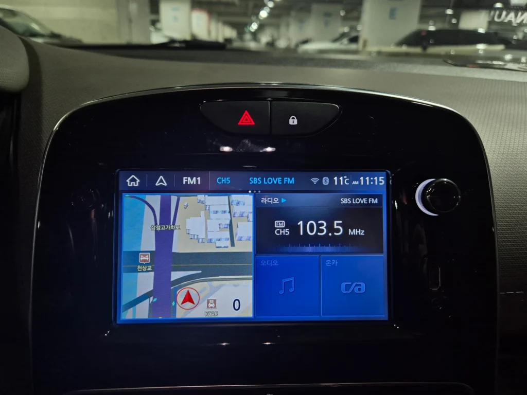 Renault-KoreaSamsung Clio Intens