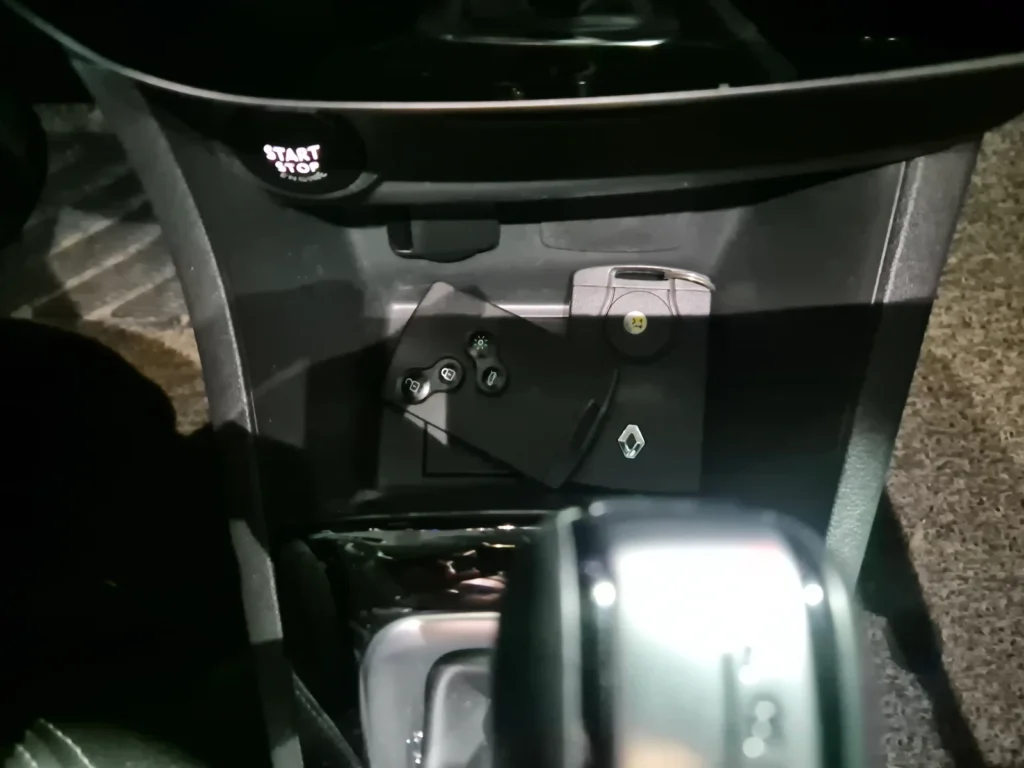 Renault-KoreaSamsung Clio Intens