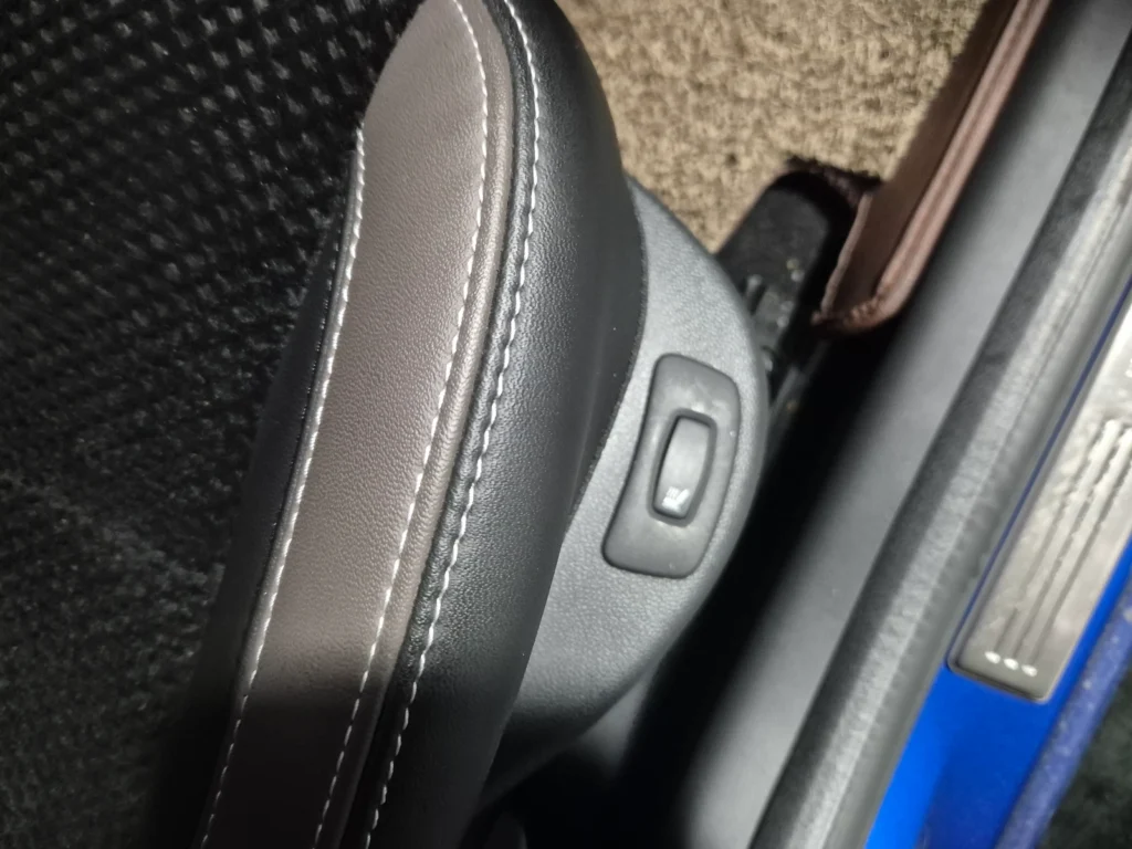 Renault-KoreaSamsung Clio Intens