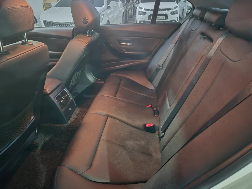 BMW 3 Series (F30) 320d