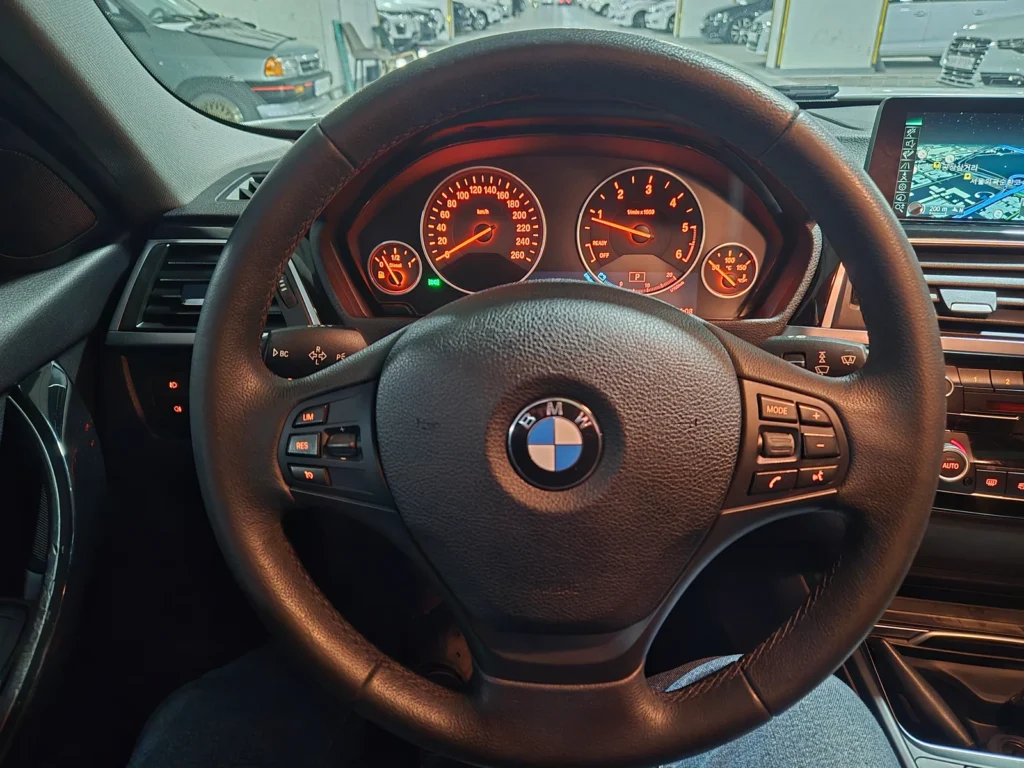 BMW 3 Series (F30) 320d