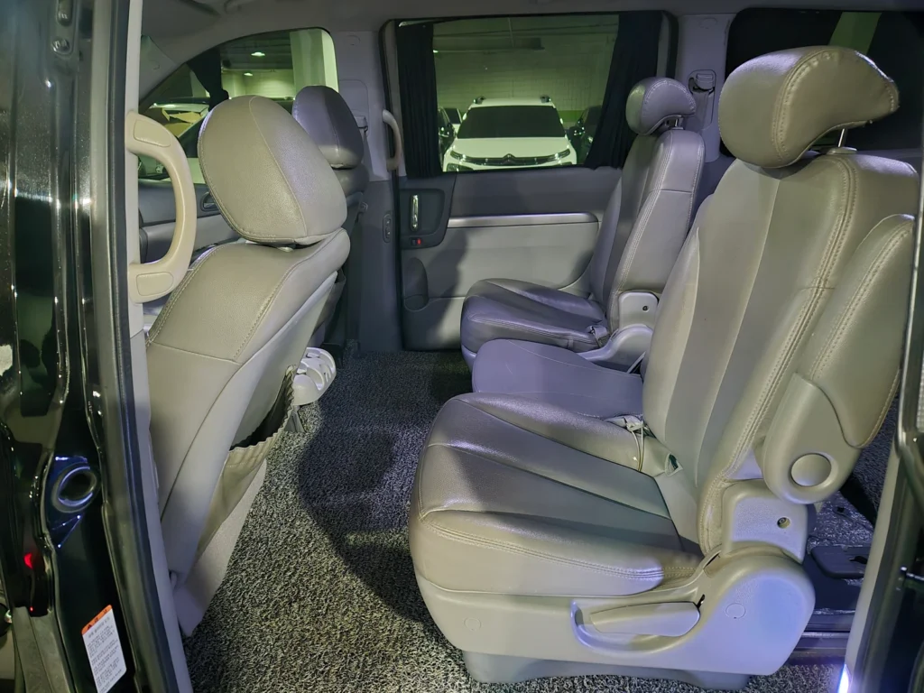 Kia Carnival R Grand Carnival GLX