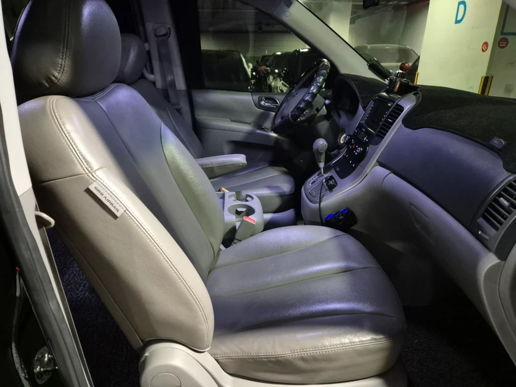 Kia Carnival R Grand Carnival GLX