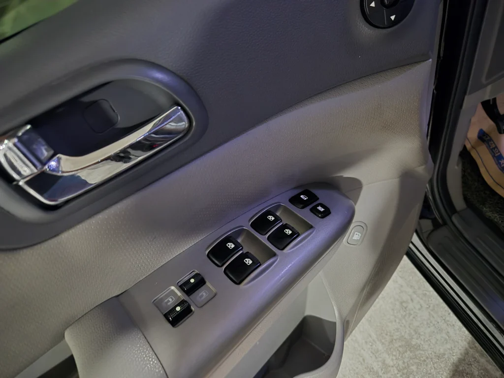 Kia Carnival R Grand Carnival GLX