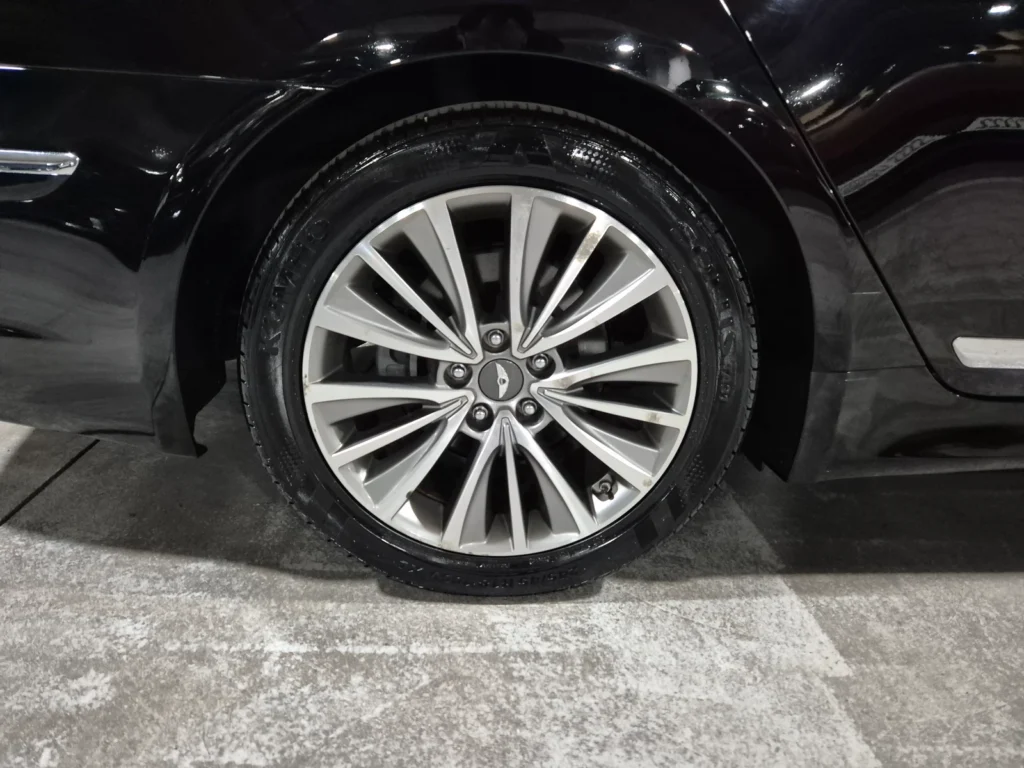 Hyundai Genesis (BH330) 3.3 Premium