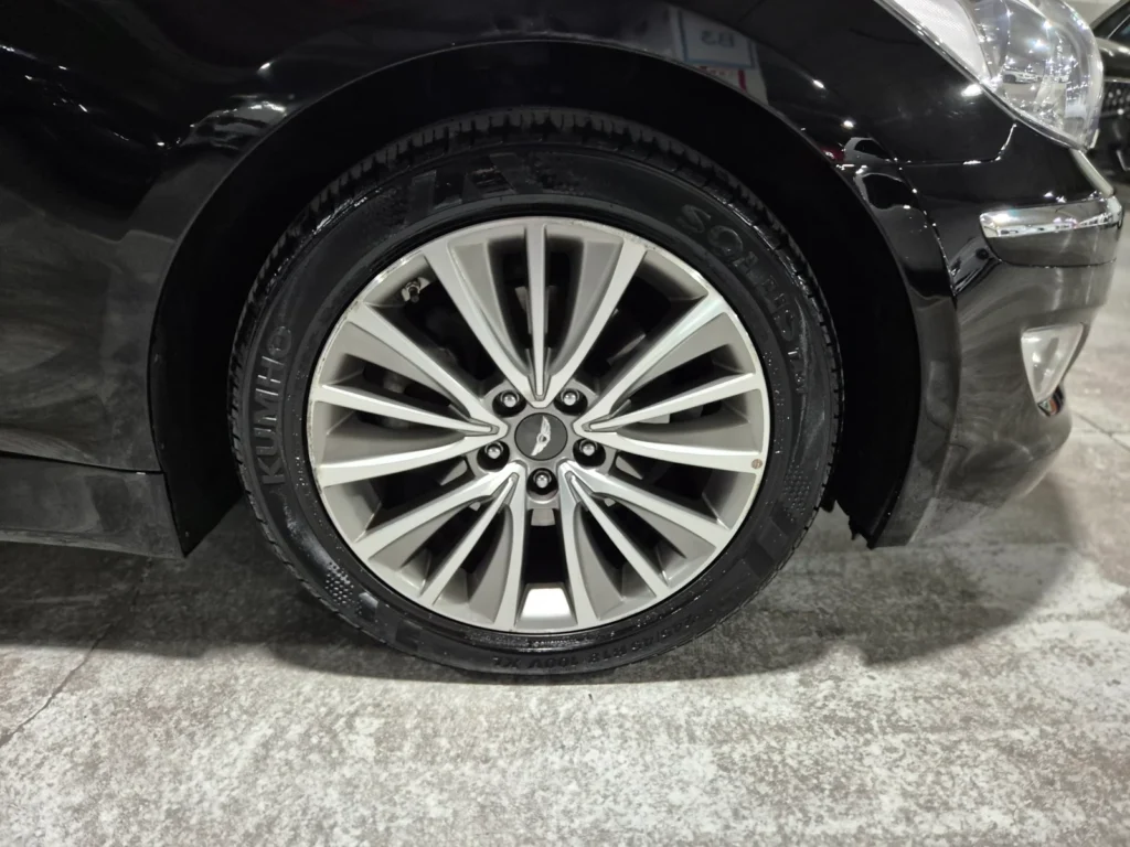 Hyundai Genesis (BH330) 3.3 Premium