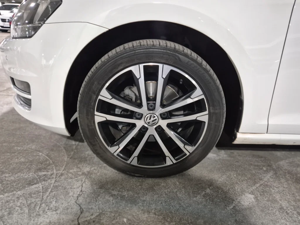 Volkswagen Golf 7th Gen 2.0 TDI Premium