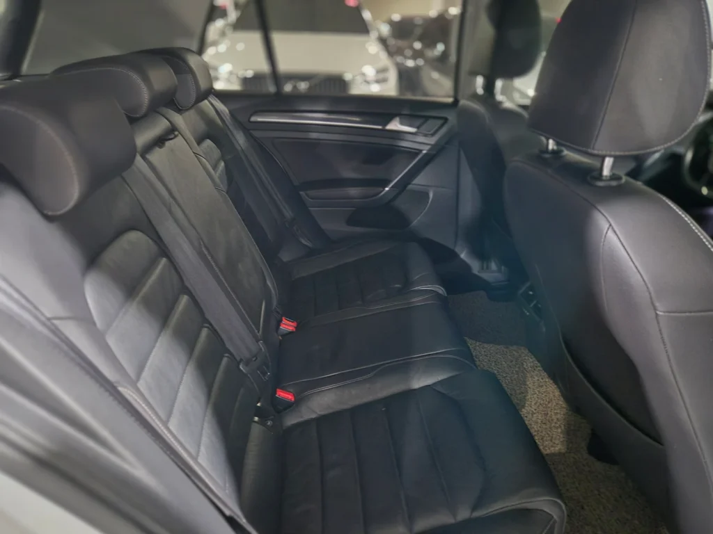 Volkswagen Golf 7th Gen 2.0 TDI Premium