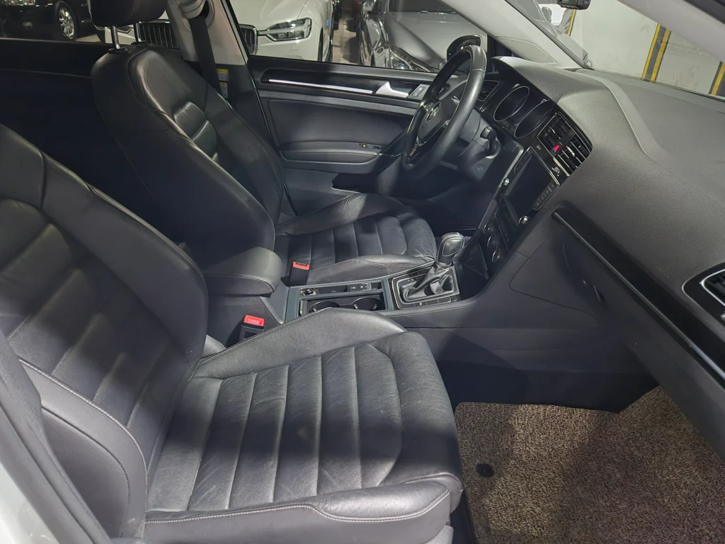 Volkswagen Golf 7th Gen 2.0 TDI Premium