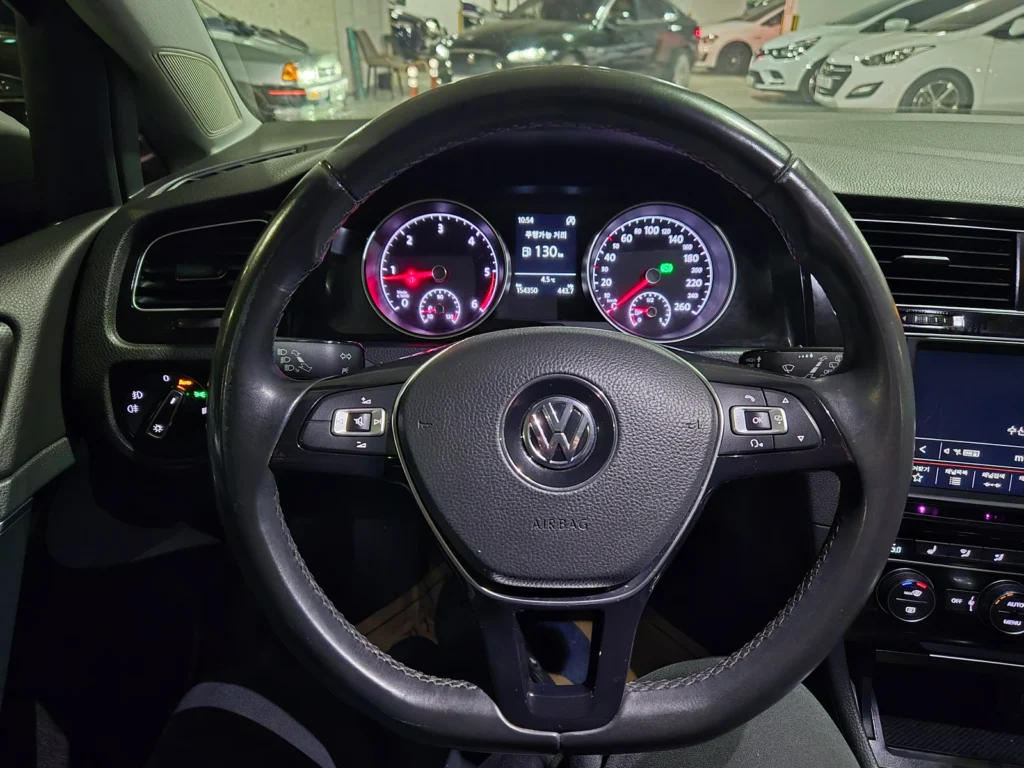 Volkswagen Golf 7th Gen 2.0 TDI Premium