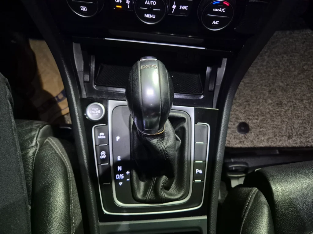 Volkswagen Golf 7th Gen 2.0 TDI Premium